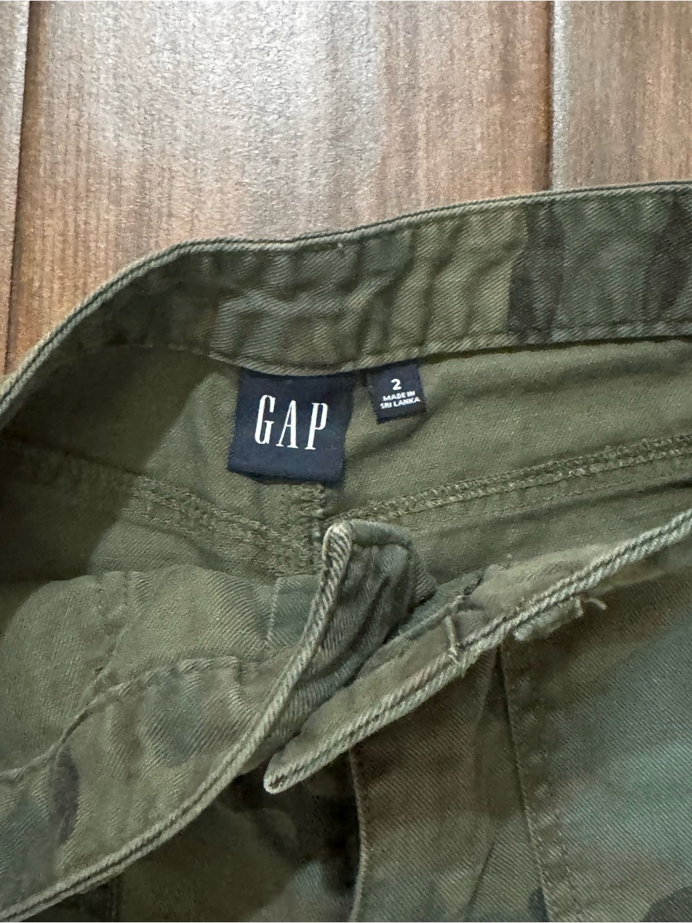 GAP Olive Green Cargo Barrel Pants - Picture 2 of 10